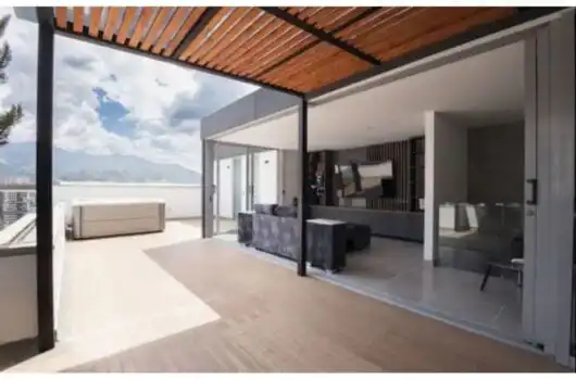 Exclusive PH with Jacuzzi in Loma Los Mesa, Envigado