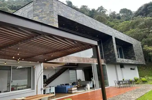 For Sale - House in Las Palmas - Medellin
